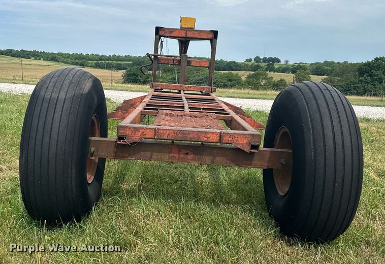 image for item DO5149 Hay bale trailer