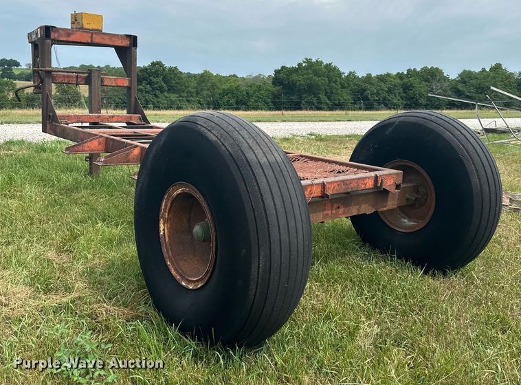 image for item DO5149 Hay bale trailer