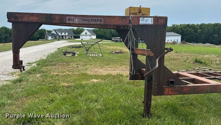 image for item DO5149 Hay bale trailer
