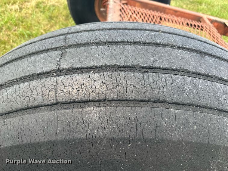 image for item DO5149 Hay bale trailer