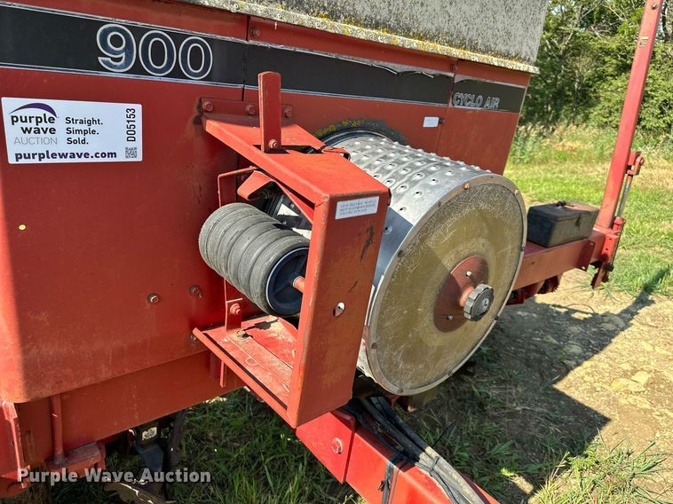 image for item DO5153 Case IH 900 Cyclo Air  planter