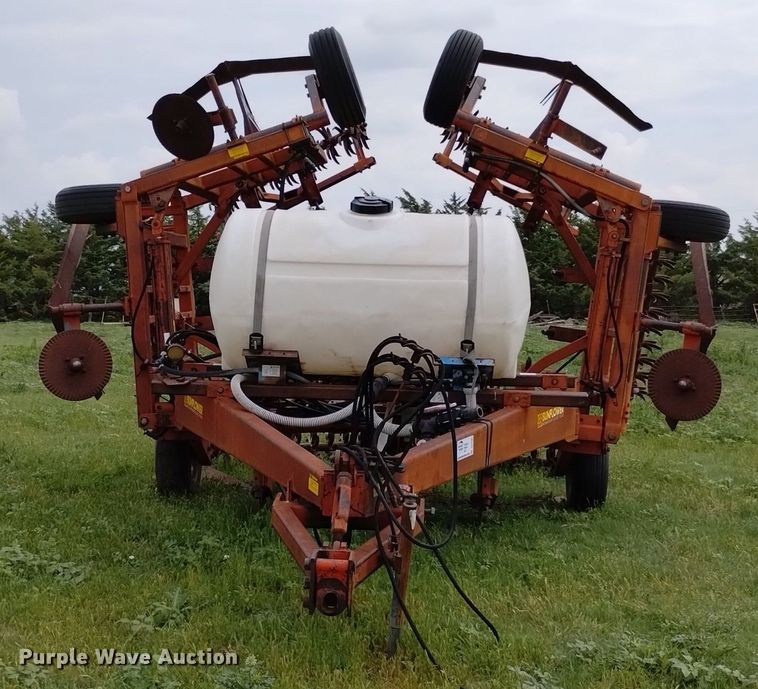 image for item DP3297 Sunflower 8660  sweep plow