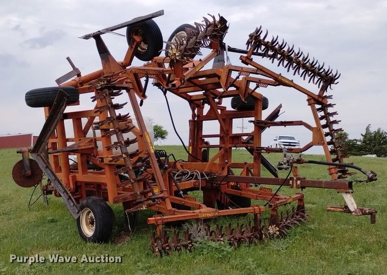 image for item DP3297 Sunflower 8660  sweep plow