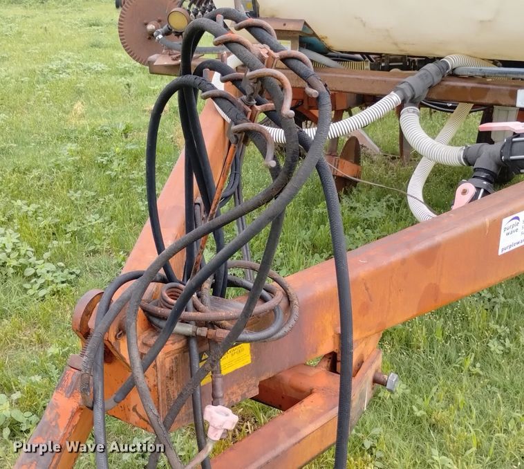 image for item DP3297 Sunflower 8660  sweep plow