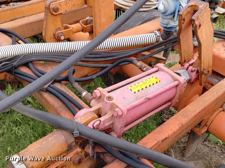 image for item DP3297 Sunflower 8660  sweep plow