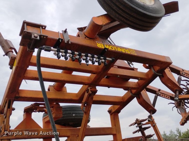 image for item DP3297 Sunflower 8660  sweep plow