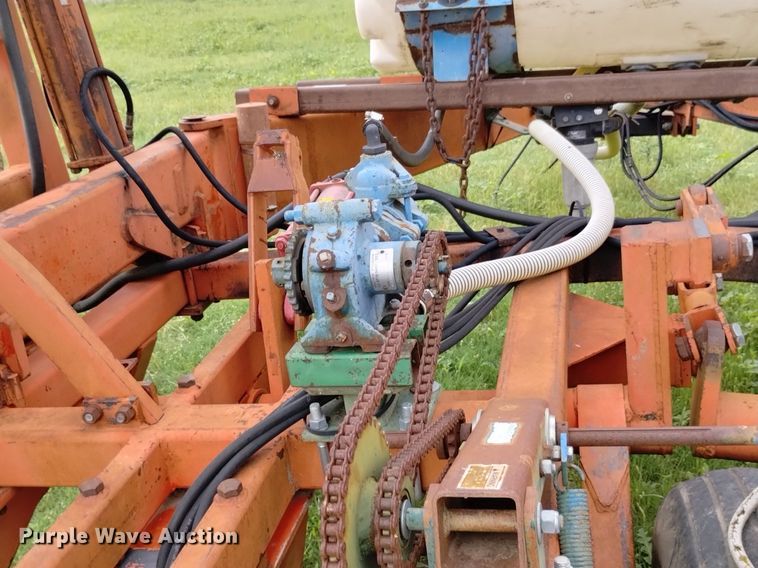 image for item DP3297 Sunflower 8660  sweep plow