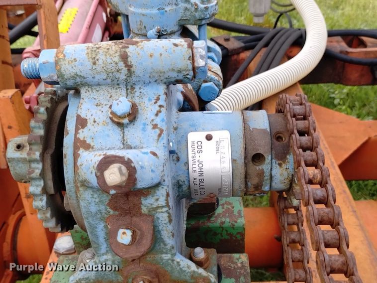 image for item DP3297 Sunflower 8660  sweep plow