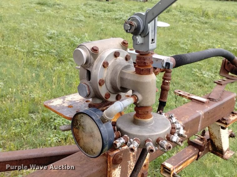 image for item DP3297 Sunflower 8660  sweep plow