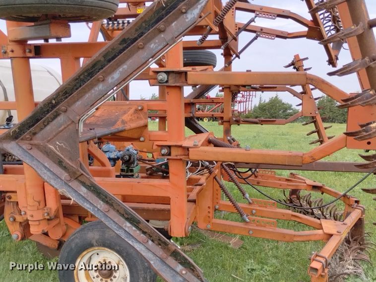 image for item DP3297 Sunflower 8660  sweep plow