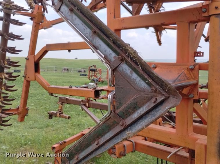 image for item DP3297 Sunflower 8660  sweep plow