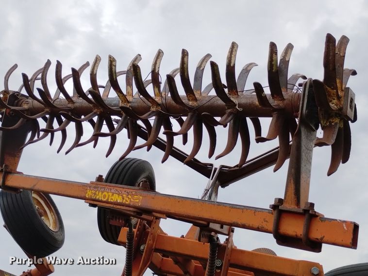 image for item DP3297 Sunflower 8660  sweep plow