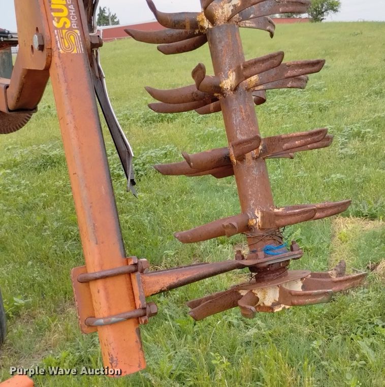 image for item DP3297 Sunflower 8660  sweep plow