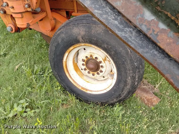 image for item DP3297 Sunflower 8660  sweep plow