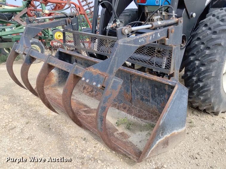 image for item DP3301 2001 New Holland TV140  bi-directional tractor