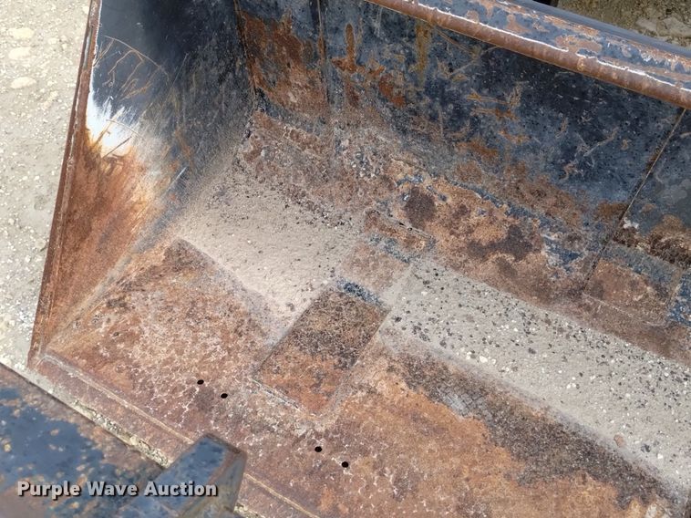 image for item DP3301 2001 New Holland TV140  bi-directional tractor