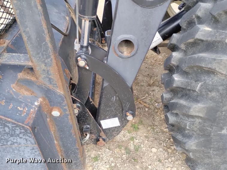 image for item DP3301 2001 New Holland TV140  bi-directional tractor