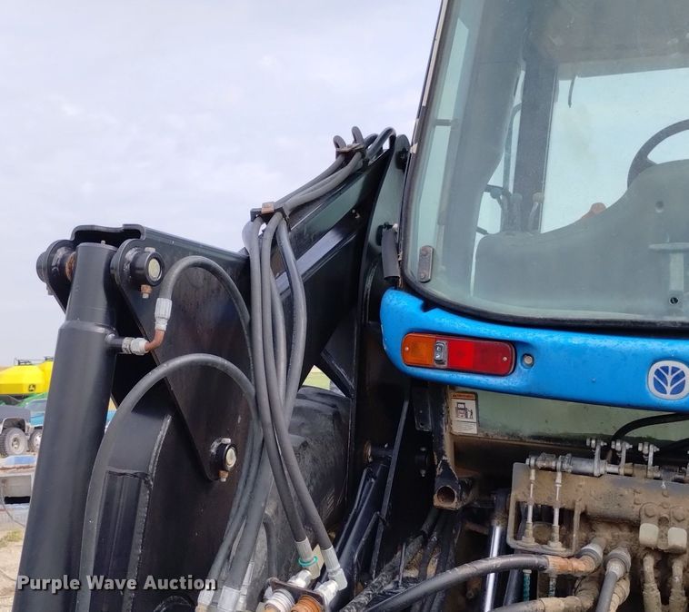 image for item DP3301 2001 New Holland TV140  bi-directional tractor