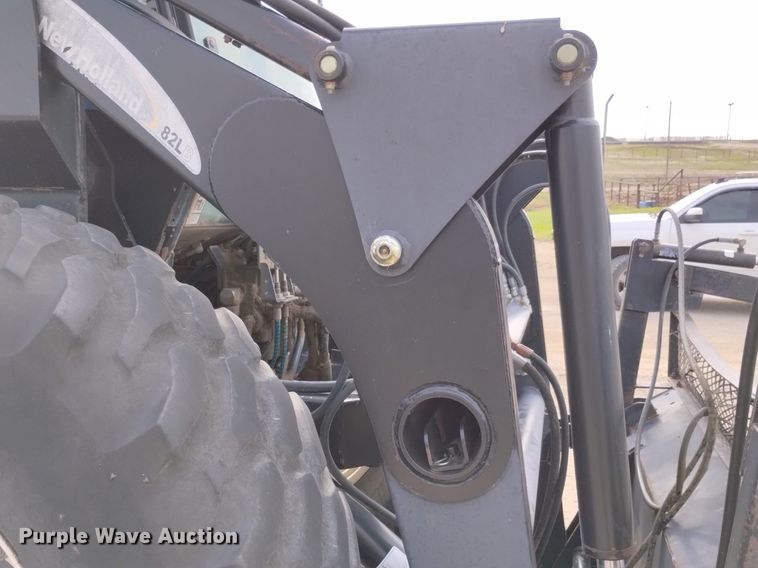 image for item DP3301 2001 New Holland TV140  bi-directional tractor