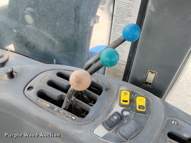 image for item DP3301 2001 New Holland TV140  bi-directional tractor