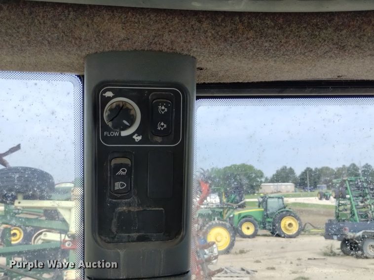 image for item DP3301 2001 New Holland TV140  bi-directional tractor