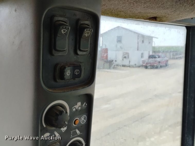 image for item DP3301 2001 New Holland TV140  bi-directional tractor