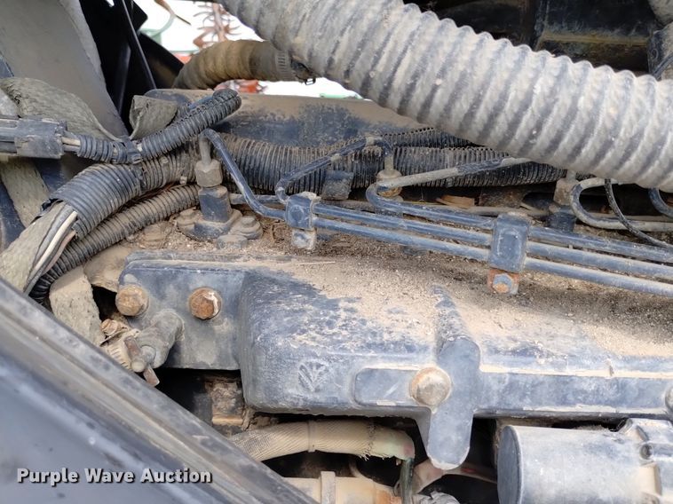 image for item DP3301 2001 New Holland TV140  bi-directional tractor