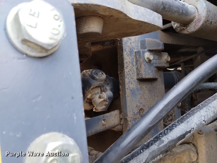 image for item DP3301 2001 New Holland TV140  bi-directional tractor