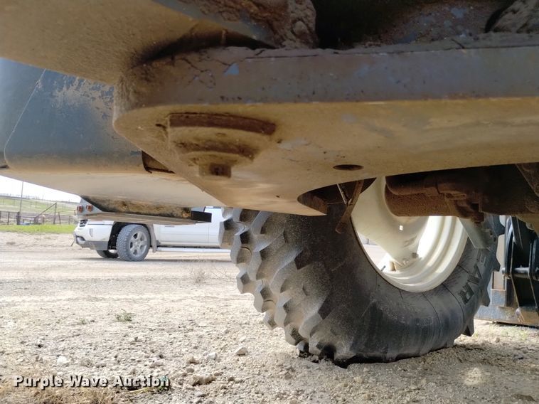 image for item DP3301 2001 New Holland TV140  bi-directional tractor