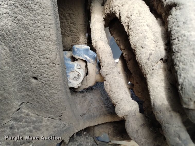 image for item DP3301 2001 New Holland TV140  bi-directional tractor