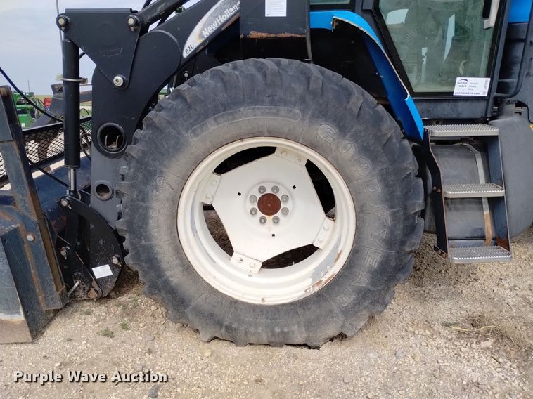 image for item DP3301 2001 New Holland TV140  bi-directional tractor