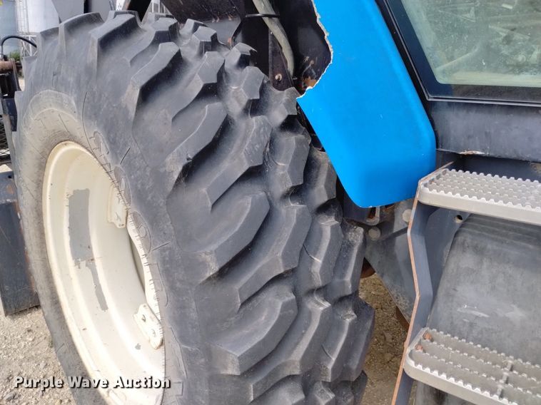 image for item DP3301 2001 New Holland TV140  bi-directional tractor