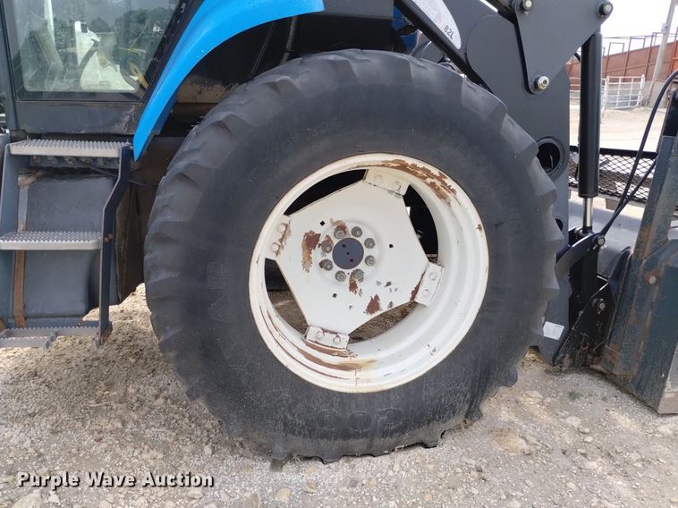 image for item DP3301 2001 New Holland TV140  bi-directional tractor