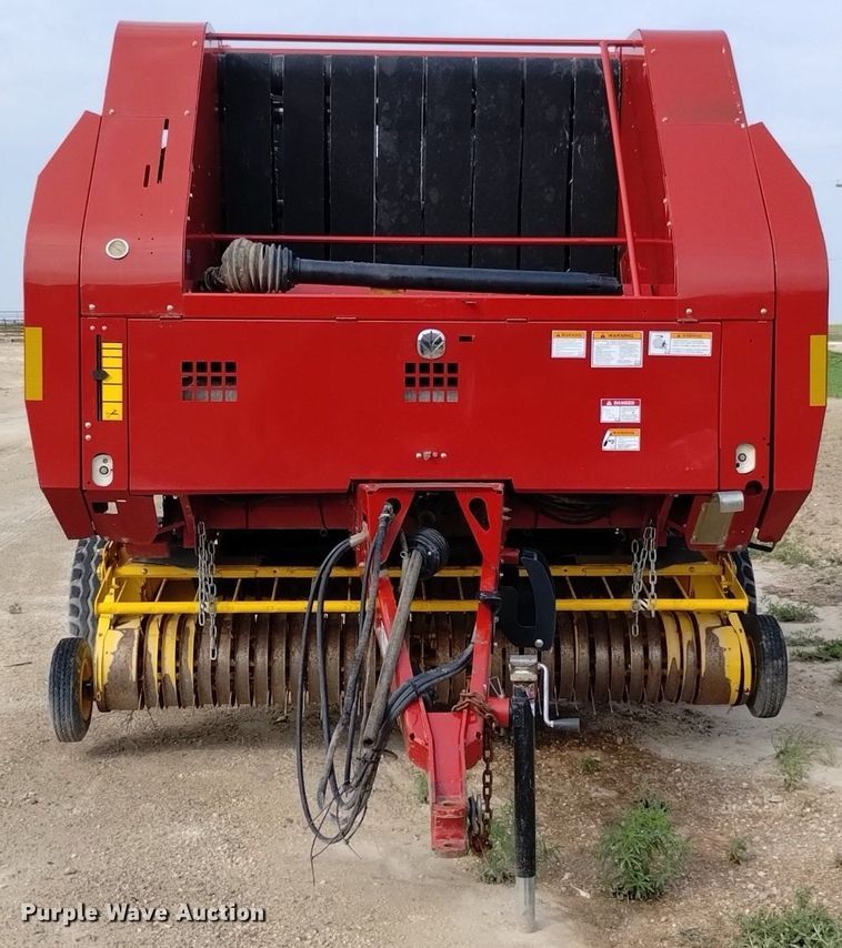 image for item DP3302 2008 New Holland BR7090  round baler