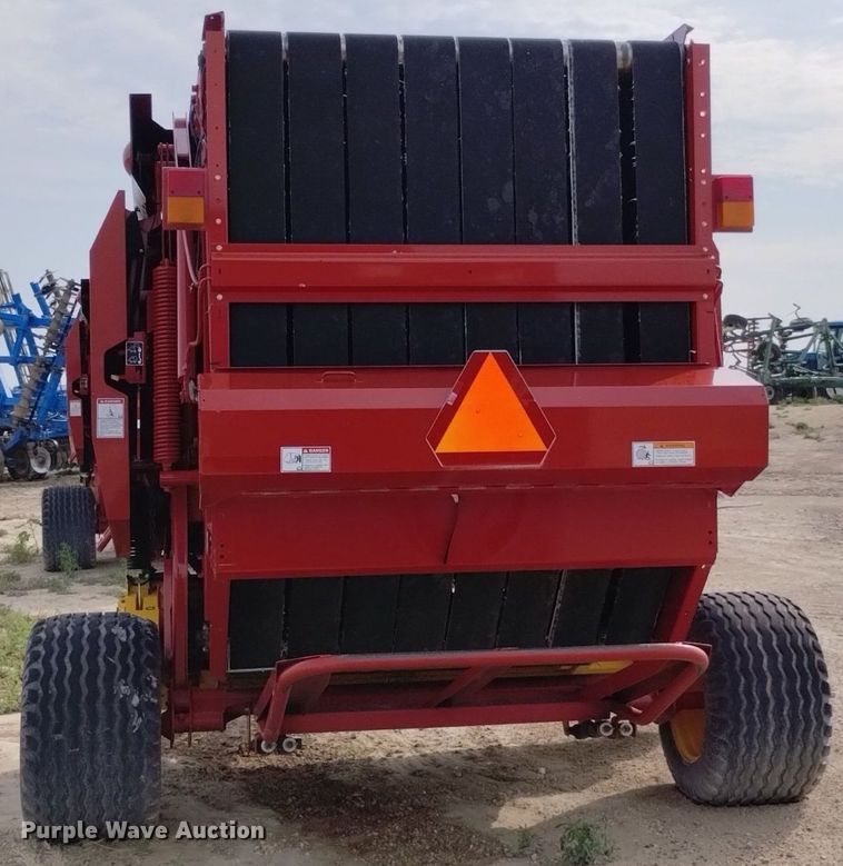 image for item DP3302 2008 New Holland BR7090  round baler