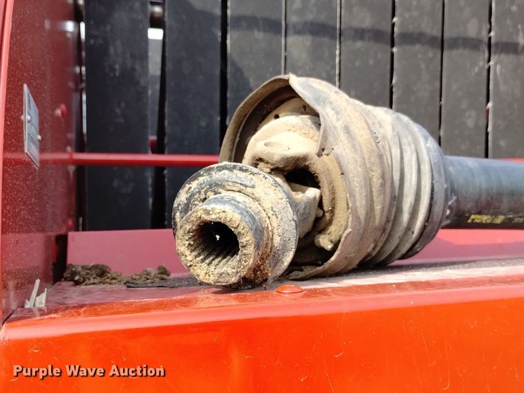 image for item DP3302 2008 New Holland BR7090  round baler