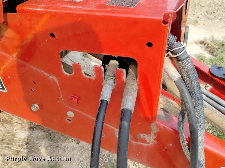 image for item DP3302 2008 New Holland BR7090  round baler