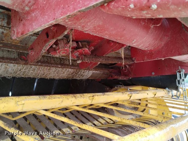 image for item DP3302 2008 New Holland BR7090  round baler