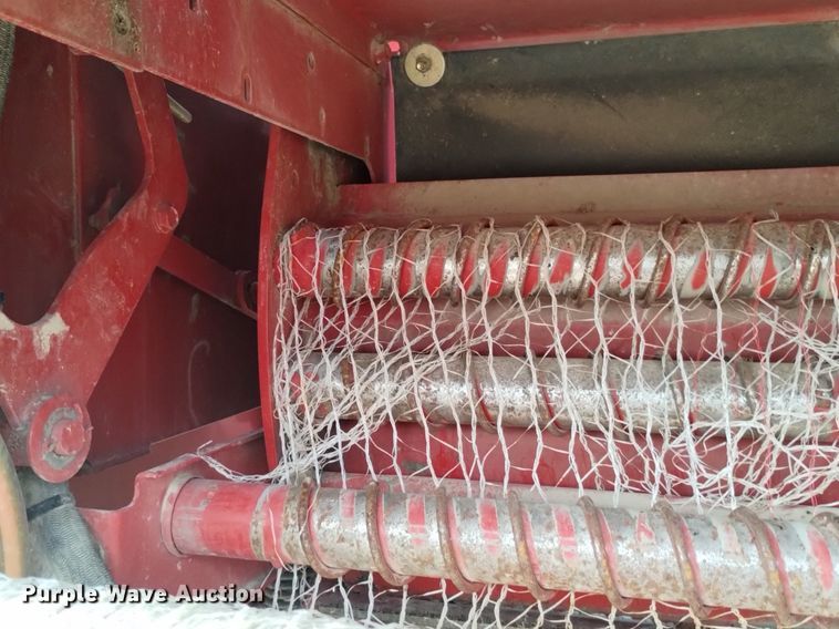 image for item DP3302 2008 New Holland BR7090  round baler