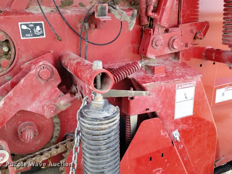 image for item DP3302 2008 New Holland BR7090  round baler