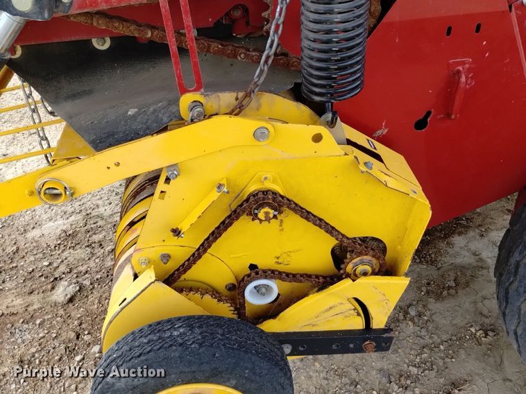 image for item DP3302 2008 New Holland BR7090  round baler