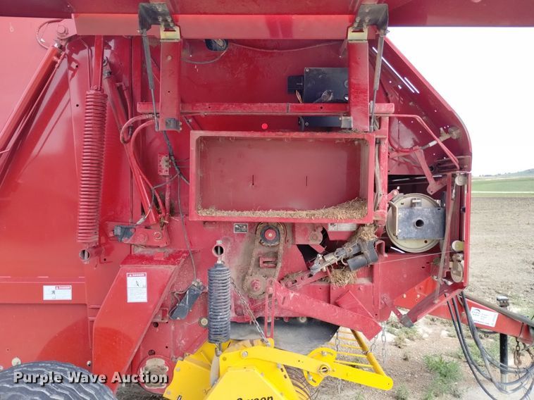 image for item DP3302 2008 New Holland BR7090  round baler