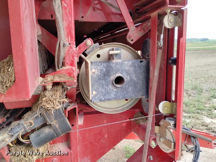 image for item DP3302 2008 New Holland BR7090  round baler