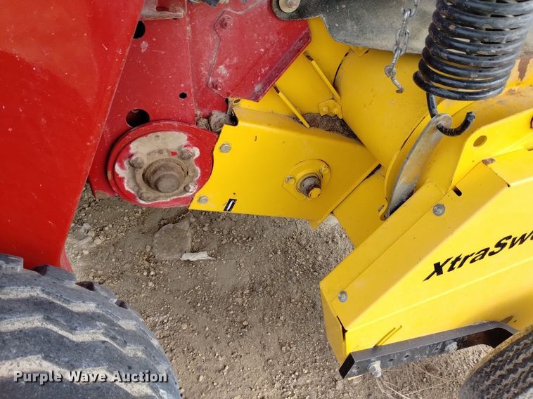 image for item DP3302 2008 New Holland BR7090  round baler