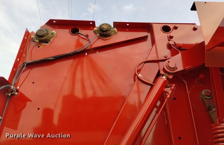 image for item DP3302 2008 New Holland BR7090  round baler