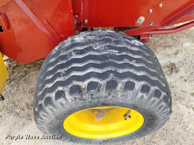image for item DP3302 2008 New Holland BR7090  round baler