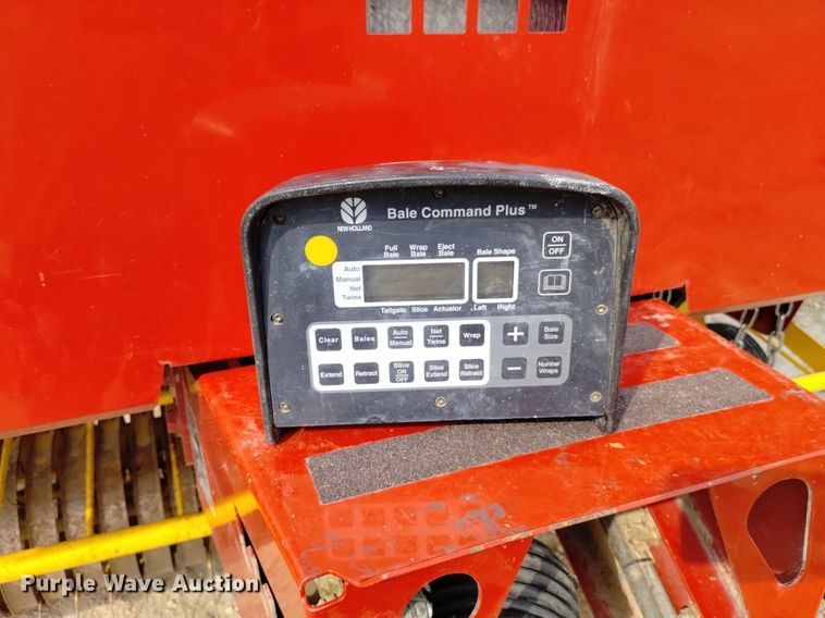 image for item DP3302 2008 New Holland BR7090  round baler