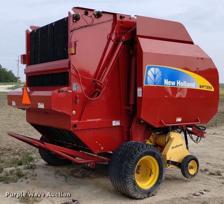 image for item DP3303 2008 New Holland BR7090  round baler