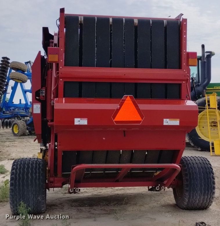 image for item DP3303 2008 New Holland BR7090  round baler