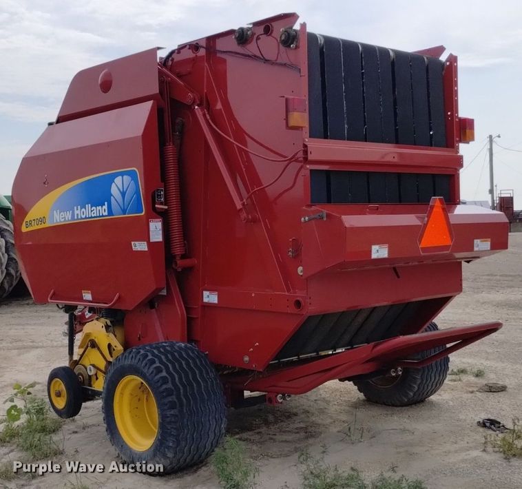 image for item DP3303 2008 New Holland BR7090  round baler